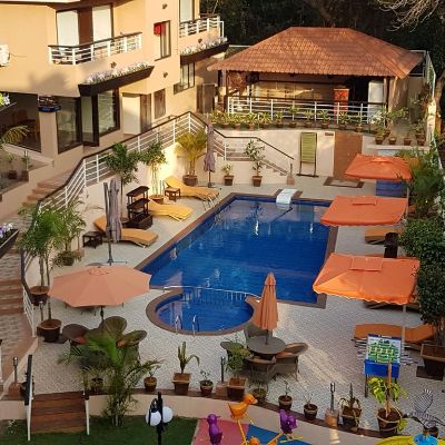 هتل La Sunila Suites