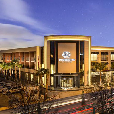 هتل Double Tree By Hilton Airport Azmir