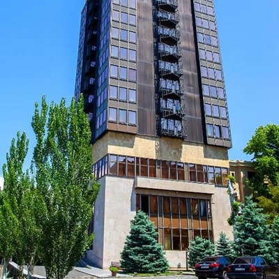 هتل Hrazdan Yerevan
