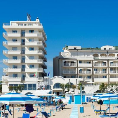 هتل Yes Touring Rimini Italy