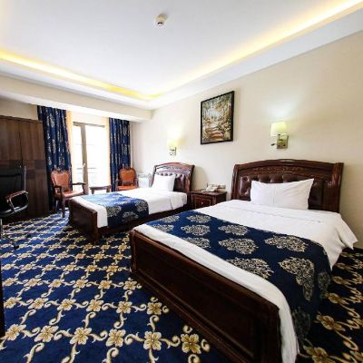 هتل Cron Palace Tbilisi