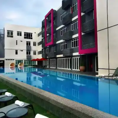 هتل Favehotel Cenang Beach Langkawi