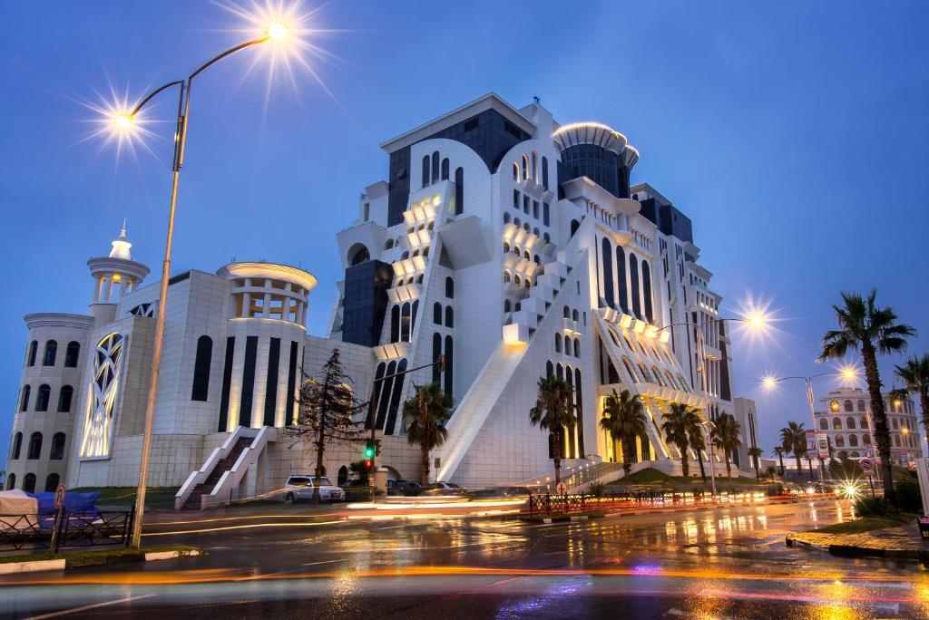 HOTEL GRAND GLORIA BATUMI