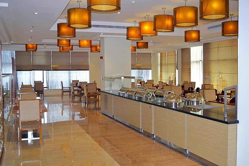 HOTEL WONDER PALACE