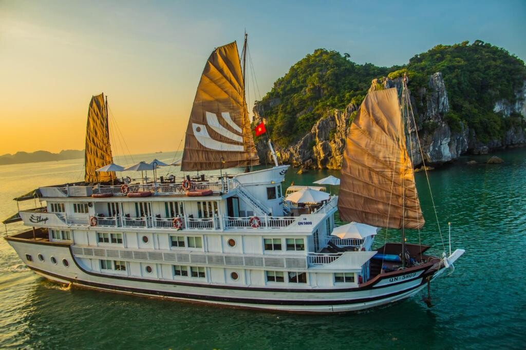 هتل BHAYA HALONG CRUISES