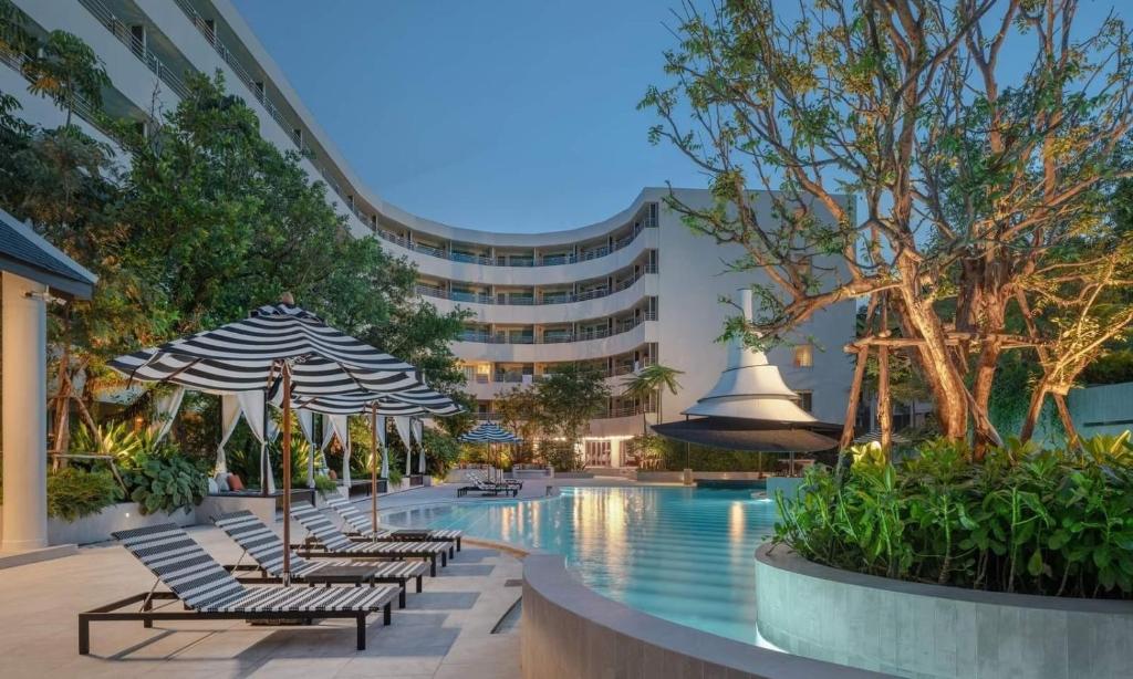هتل Royal Paradise Phuket