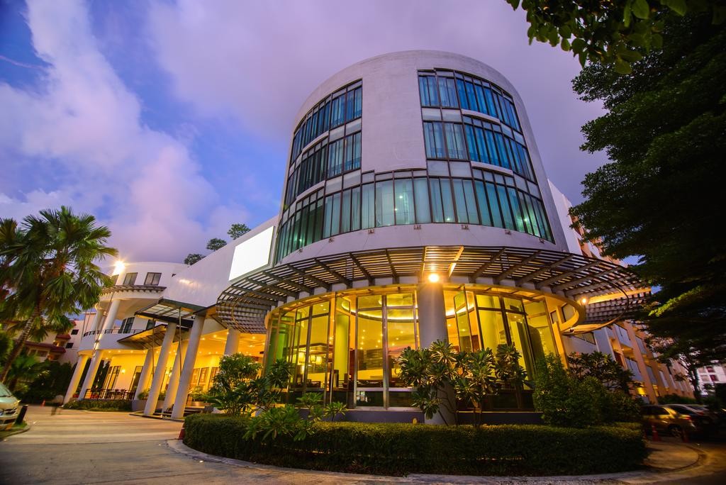 هتل Deevana Plaza Phuket Patong