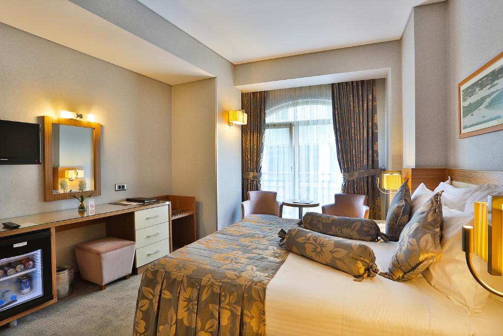 هتل 4 ستاره آترو استانبول Atro Hotel Istanbul