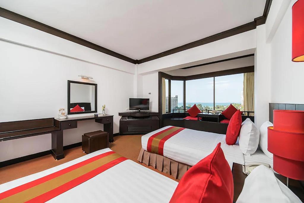 هتل Mountain Beach Resort & Convention Center