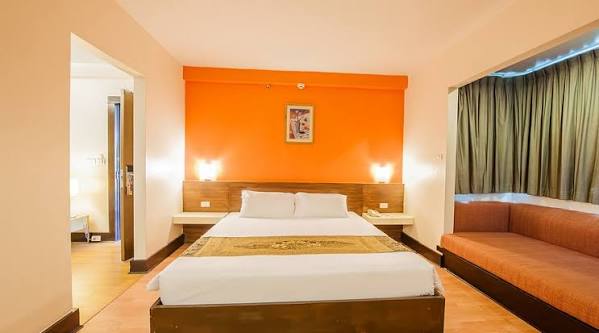 Seasons Bangkok Humark هتل