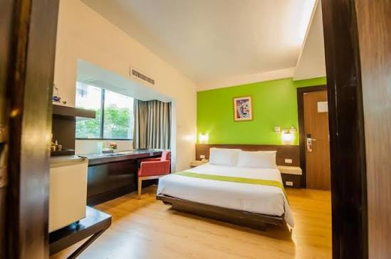 Seasons Bangkok Humark هتل