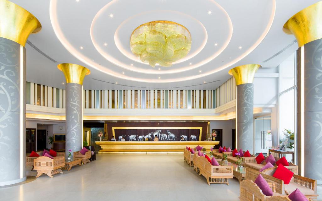 هتل Aiyara Grand