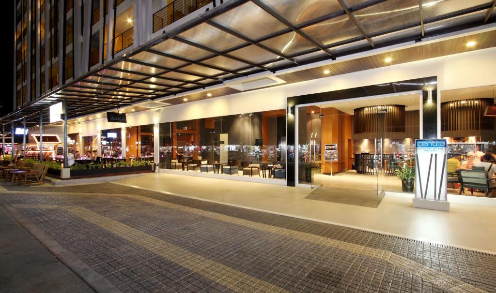 هتل Ashlee Hub Patong Phuket
