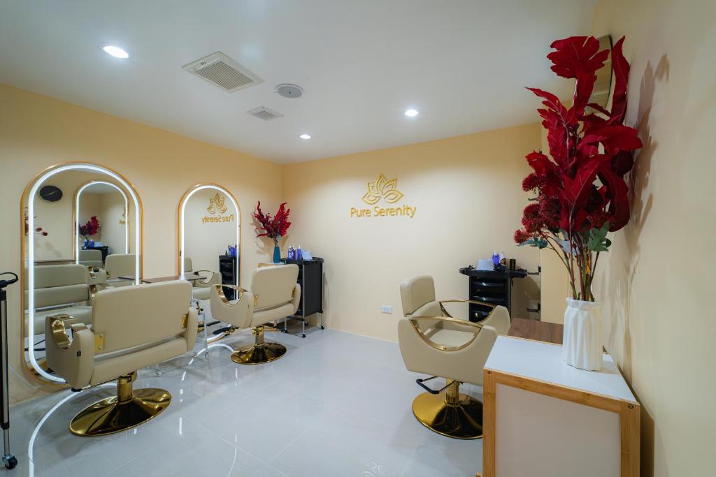 هتل Radisson RED Phuket Patong Beach