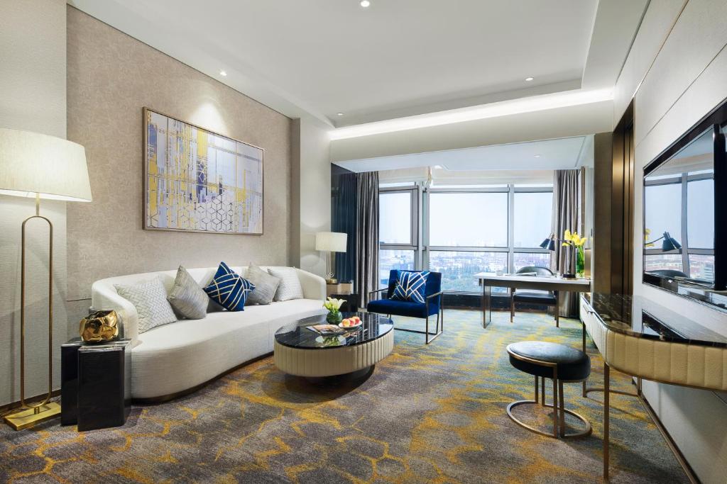 هتل  GRAND MILLENNIUM SHANGHAI HONQIAO