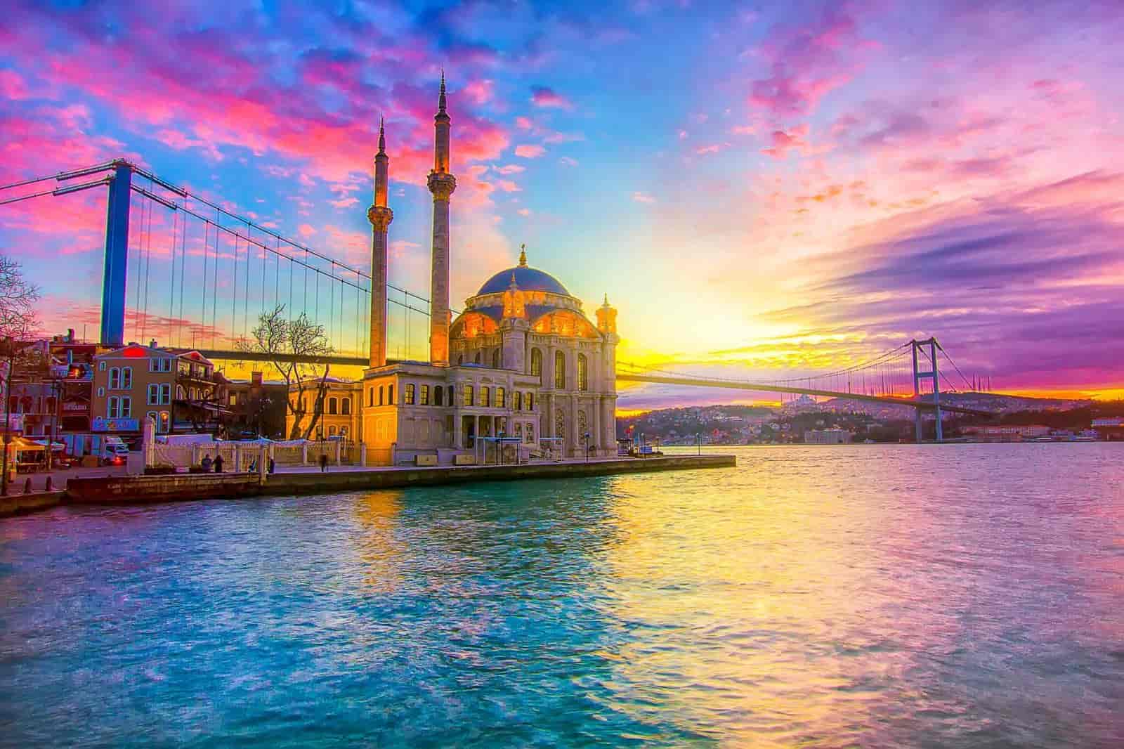 تور استانبول 4 شب مهر 1405